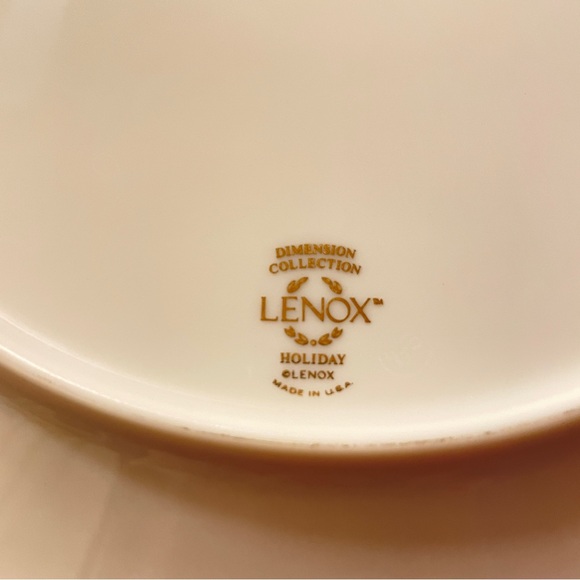 Lenox Dimension Collection Holiday 1-Tiered Holly Berry Porcelain Server - Picture 6 of 6